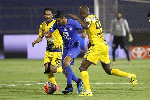 لقطة من لقاء الهلال والتعاون