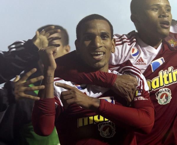 2014-09-17t025832z_627945230_gm1ea9h0u8e01_rtrmadp_3_soccer-sudamericana_reuters