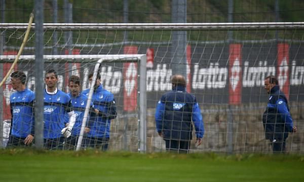 2015-10-27t151127z_1132343387_lr1ebar166toj_rtrmadp_3_soccer-germany_reuters