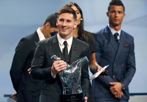 2015-08-27t174042z_1460568421_lr2eb8r1d3jf0_rtrmadp_3_soccer-messi-award_reuters