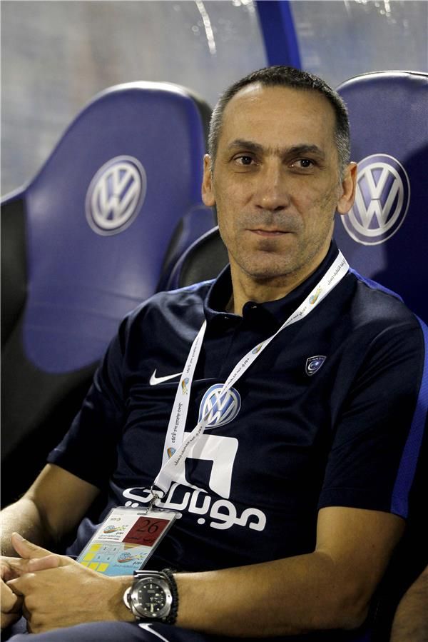 دونيس مدرب الهلال