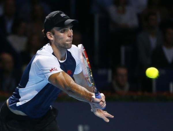2015-10-28t184223z_254740373_lr1ebas1fyc4z_rtrmadp_3_tennis-men-switzerland_reuters