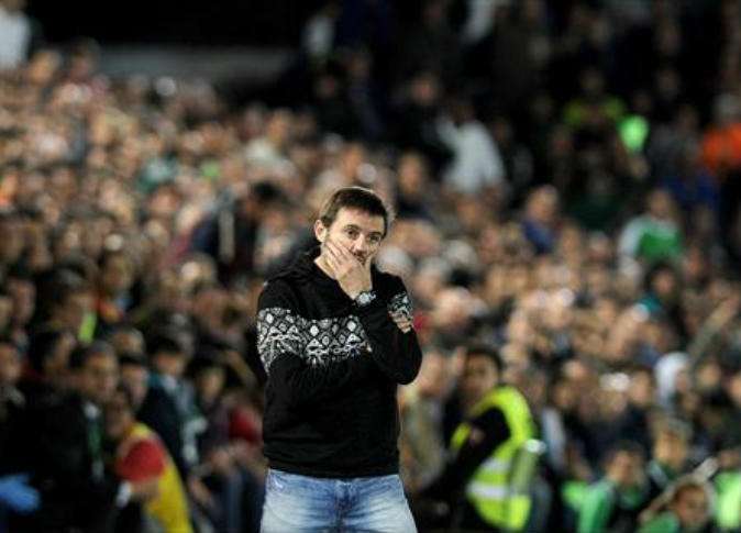 خوليو كوبوس مدرب فريق فيلانوفينسي