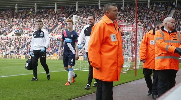 2015-10-25t142008z_88784408_mt1aci14124038_rtrmadp_3_soccer-england-sun-new_reuters