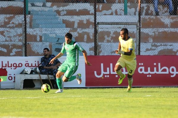أيمن الهندي من الصداقة يمر بالكرة