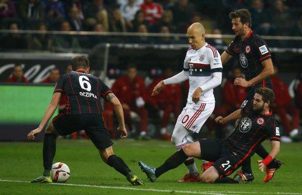 2015-10-30t200346z_2057362619_lr1ebau1jpz2b_rtrmadp_3_germany-soccer_reuters