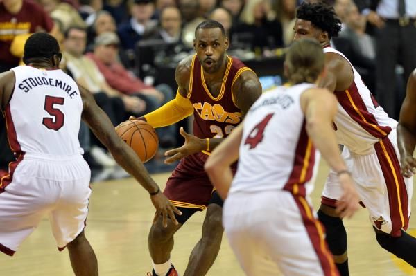 2015-10-31t002046z_1765932798_nocid_rtrmadp_3_nba-miami-heat-at-cleveland-cavaliers_reuters
