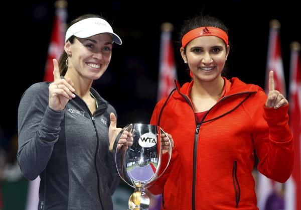 2015-11-01t094021z_1845709136_gf20000041527_rtrmadp_3_tennis-women-finals_reuters