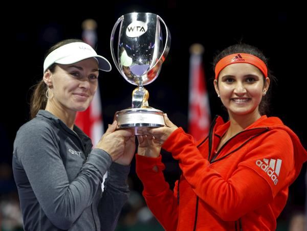 2015-11-01t093922z_837824684_gf20000041533_rtrmadp_3_tennis-women-finals_reuters
