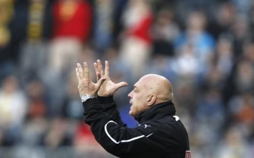 2012-03-25t153821z_01_pla07_rtridsp_3_soccer-europa-switzerland_reuters