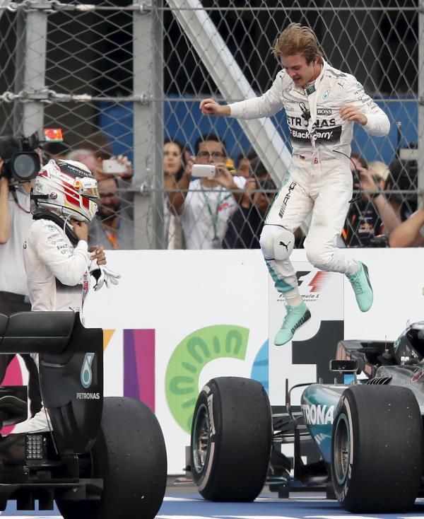 2015-11-01t213228z_344905755_gf20000042310_rtrmadp_3_motor-racing-prix_reuters