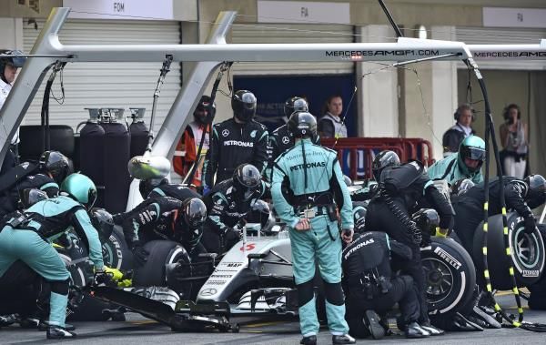 2015-11-02t011616z_889911931_gf20000042560_rtrmadp_3_motor-racing-prix_reuters
