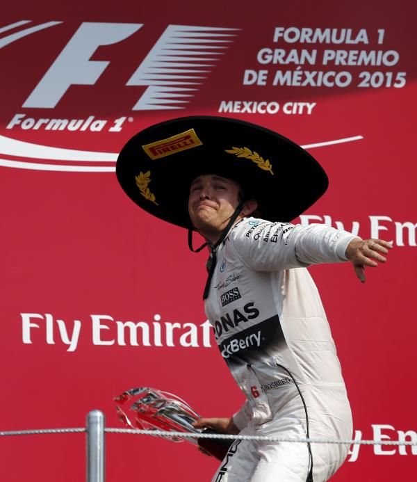 2015-11-01t214922z_463107229_gf20000042336_rtrmadp_3_motor-racing-prix_reuters