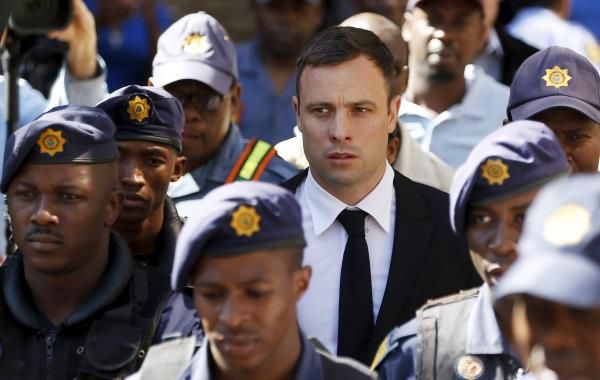 2015-11-02t221826z_2104779405_gf20000043463_rtrmadp_3_safrica-pistorius_reuters
