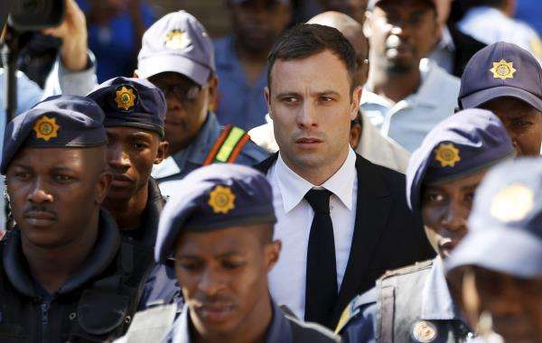 2015-11-02t221826z_2104779405_gf20000043463_rtrmadp_3_safrica-pistorius_reuters