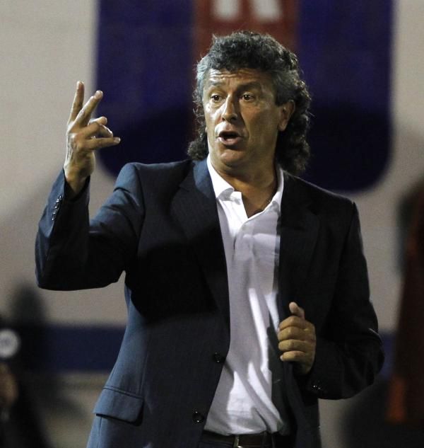 2013-03-07t002116z_1410168655_gm1e9370n4u01_rtrmadp_3_soccer-libertadores_reuters