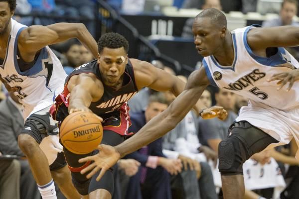 2015-11-06t040436z_923456249_nocid_rtrmadp_3_nba-miami-heat-at-minnesota-timberwolves_reuters