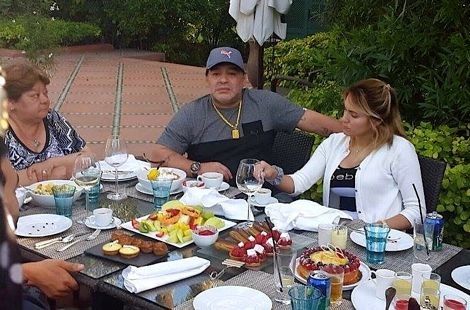 مارادونا في مقر اقامته بالمغرب