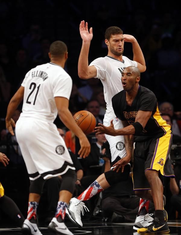 2015-11-07t015912z_328627750_nocid_rtrmadp_3_nba-los-angeles-lakers-at-brooklyn-nets_reuters