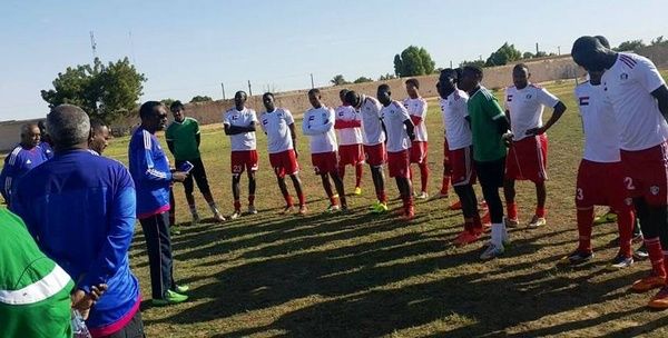 حمدان يحاضر اللاعبين بكريمة