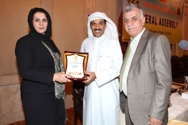 تكريم المهندس دعيج العتيبي من الوفد العراقي