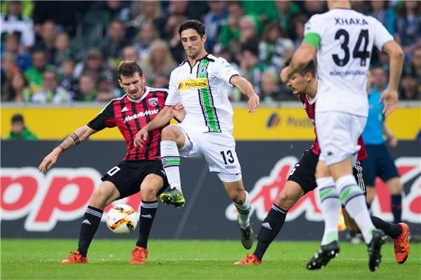 من مباراة بوروسيا مونشنغلادباخ وإنغولشتات 04