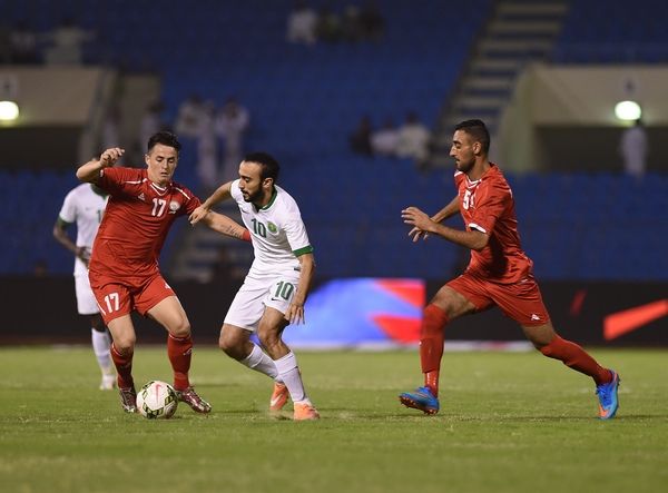 من لقاء الذهاب بين المنتخبين 