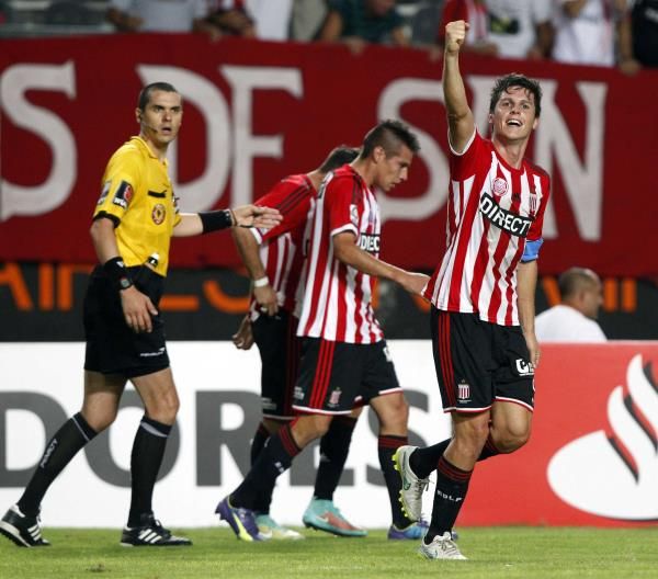 2015-03-19t004046z_512922705_gm1eb3j0o1h01_rtrmadp_3_soccer-libertadores_reuters