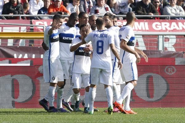 2015-11-08t124344z_1367742350_gf20000050674_rtrmadp_3_soccer-italy_reuters