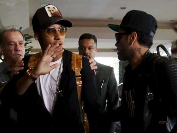 2015-11-09t211512z_192889421_gf20000052342_rtrmadp_3_soccer-world_reuters