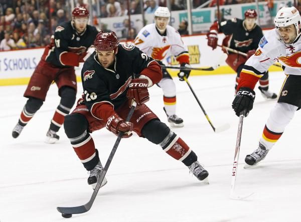 2013-02-19t040446z_544034120_gm1e92j0xi401_rtrmadp_3_nhl_reuters