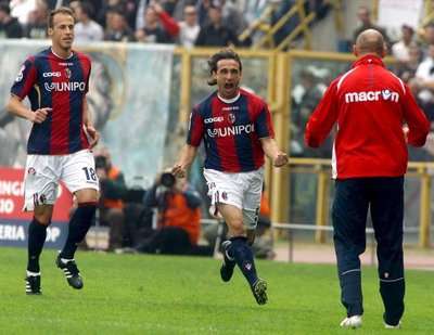 فولبي محتفلاً بهدفه على مرمى لاتسيو