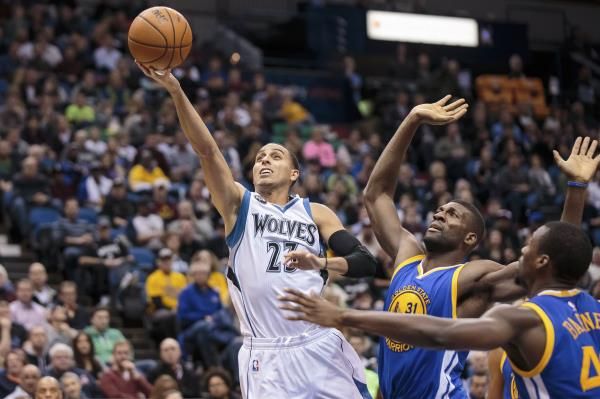 2015-11-13t041748z_1526769910_nocid_rtrmadp_3_nba-golden-state-warriors-at-minnesota-timberwolves_reuters