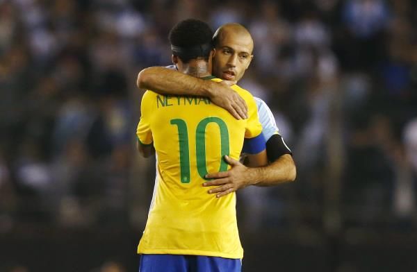 2015-11-14t020820z_1658117572_gf20000058606_rtrmadp_3_soccer-world-arg-bra_reuters