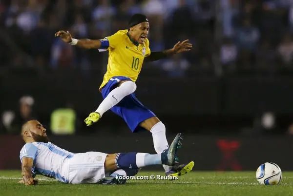 ?i=reuters%2f2015-11-14%2f2015-11-14t015628z_1060122454_gf20000058590_rtrmadp_3_soccer-world-arg-bra_reuters