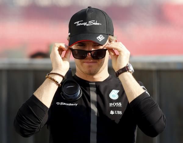 2015-11-13t111014z_335202167_gf20000057688_rtrmadp_3_motor-racing-prix_reuters