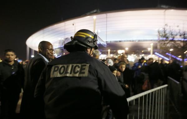 2015-11-13t222600z_1631131002_lr1ebbd1qaz5f_rtrmadp_3_france-shooting_reuters