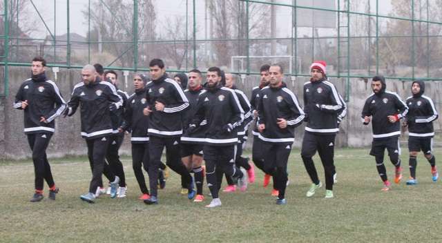 جانب من التدريبات