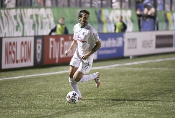 2015-11-15t232446z_2146697018_tb3ebbf1t0z0b_rtrmadp_3_soccer-cosmos-raul_reuters