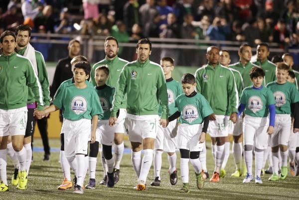 2015-11-15t232427z_196201440_tb3ebbf1t0g07_rtrmadp_3_soccer-cosmos-raul_reuters