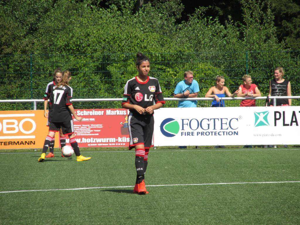  سارة أبو صباح