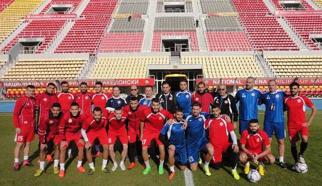 بعثة منتخب لبنان قبل الحصة التدريبية في "استاد فيليب الثاني"