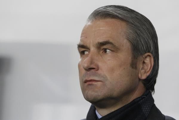 2015-11-15t195106z_437980775_lr2ebbf1j4vic_rtrmadp_3_-soccsoccer-euro_reuters