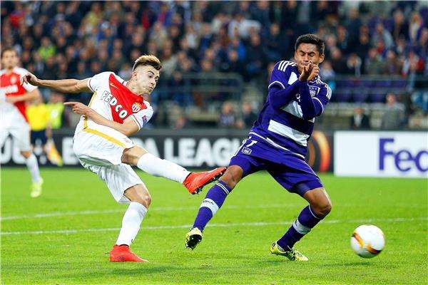 من لقاء الذهاب بين الفريقين