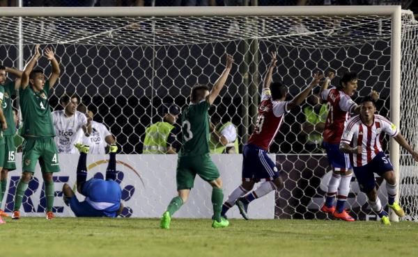 2015-11-18t012348z_1960354598_gf20000064055_rtrmadp_3_soccer-world_reuters
