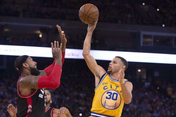 2015-11-18t062100z_957568948_nocid_rtrmadp_3_nba-toronto-raptors-at-golden-state-warriors_reuters