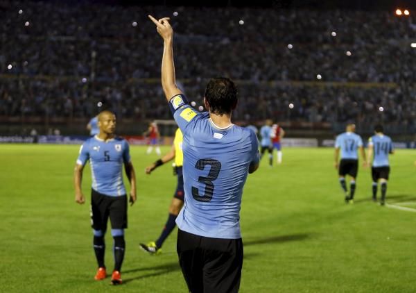 2015-11-17t234621z_1449813694_gf20000063936_rtrmadp_3_soccer-world_reuters