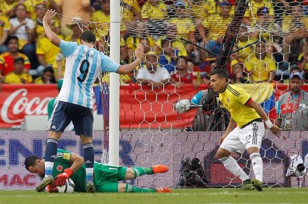 20151117-635833983851065019w_efe