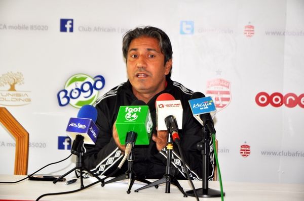 نبيل الكوكي خلال المؤتمر الصحفي