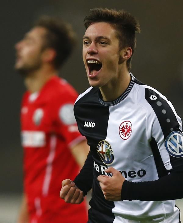 2013-12-04t212503z_136309643_gm1e9c50ezm01_rtrmadp_3_soccer-germany_reuters